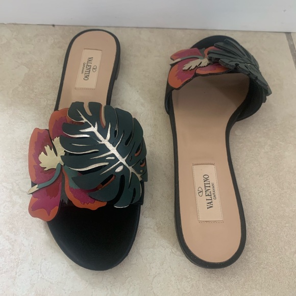Valentino authentic sandals, size 7 - Picture 2 of 8